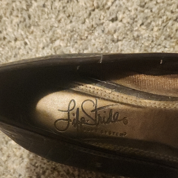 Life Stride Black Flats with Quilted Design - Picture 2 of 6